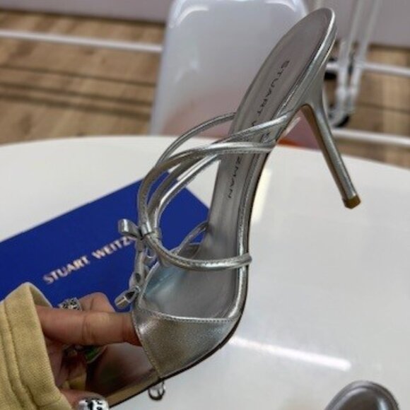 Stuart Weitzman Silver Bow Heels | Size 9 - Picture 3 of 6